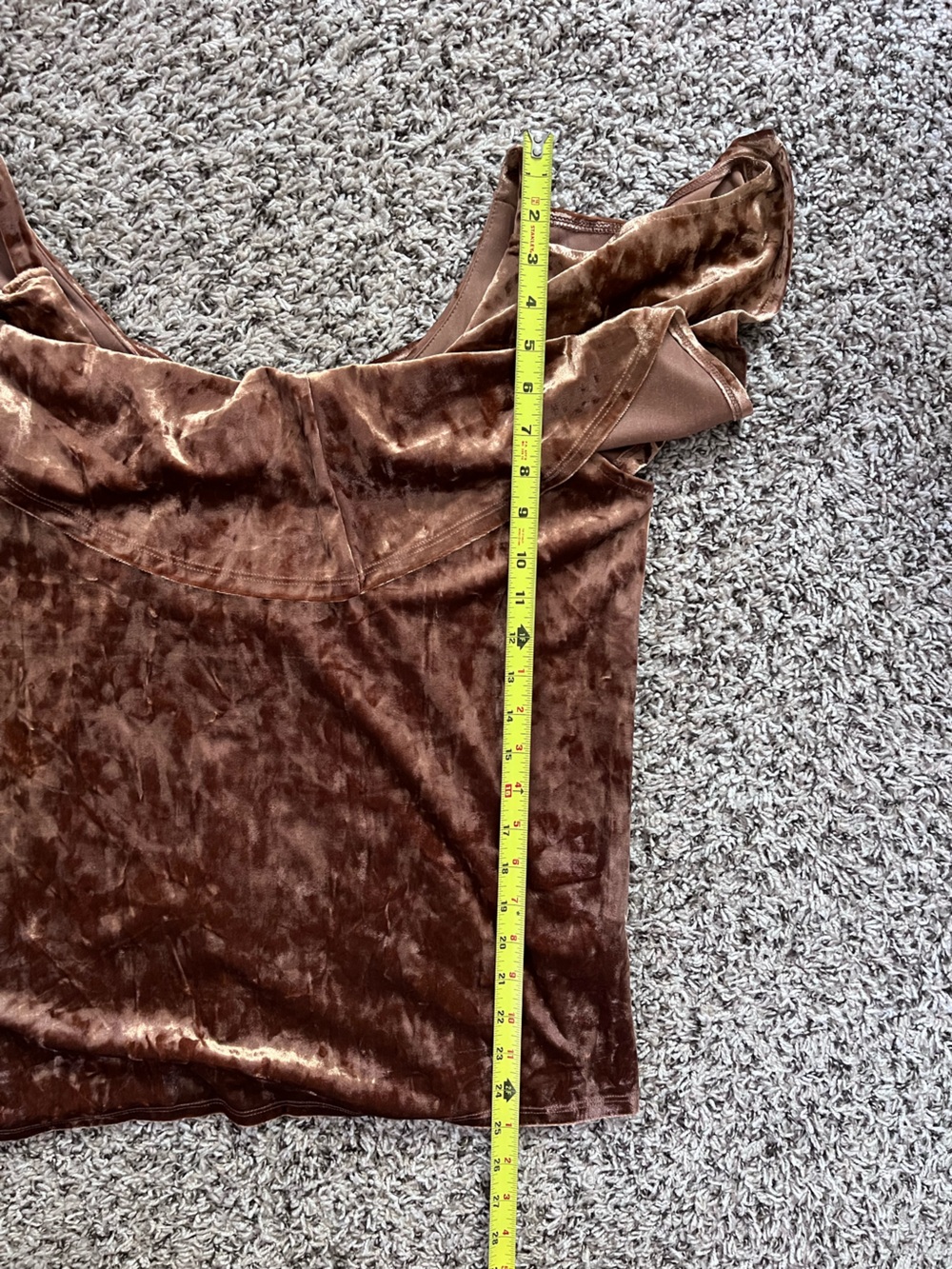 Cable & Gauge Copper Brown Crushed Velvet Cold Shoulder Ruffle Top Large - Picture 5 of 5
